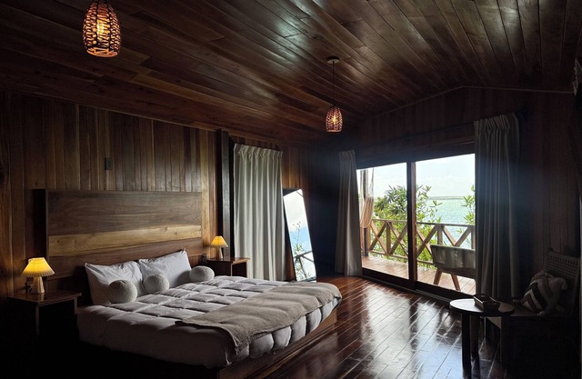 Cabañas María Isabel – On the Bacalar Lagoon with Private Deck & Dock