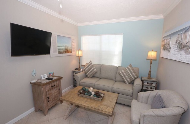 Cabana Beach Club #5B: Suite/1 BA Resort on Longboat Key by RVA, Sleeps 4