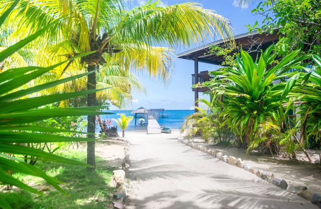 Cabana ON THE BEACH - Sandy Bay
