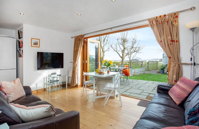 Cabin ∙ 2 bedrooms ∙ 4 guests