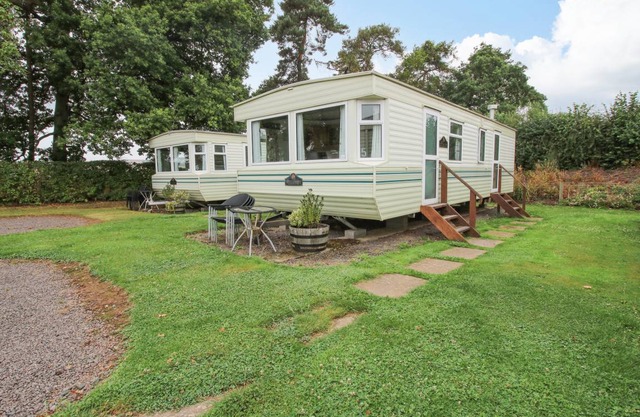Cabin ∙ 2 bedrooms ∙ 4 guests