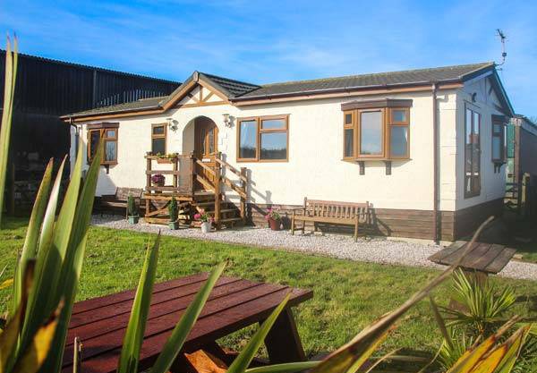 Cabin ∙ 2 bedrooms ∙ 4 guests