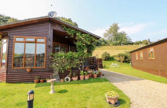 Cabin ∙ 2 bedrooms ∙ 4 guests