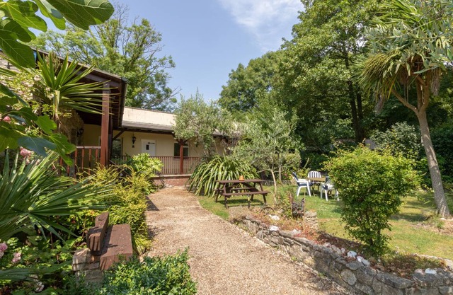 Cabin ∙ 2 bedrooms ∙ 4 guests