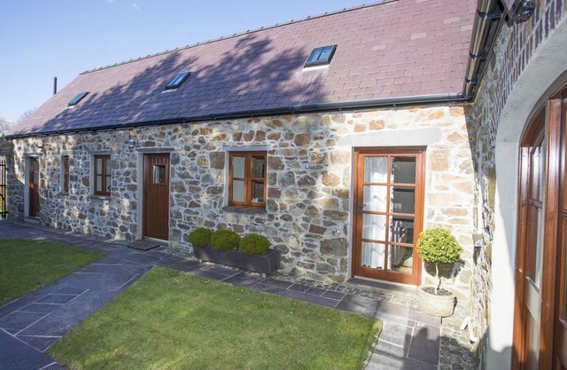 Cabin ∙ 2 bedrooms ∙ 4 guests