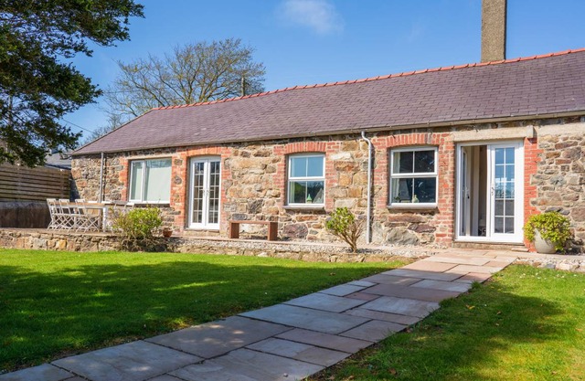 Cabin ∙ 4 bedrooms ∙ 8 guests