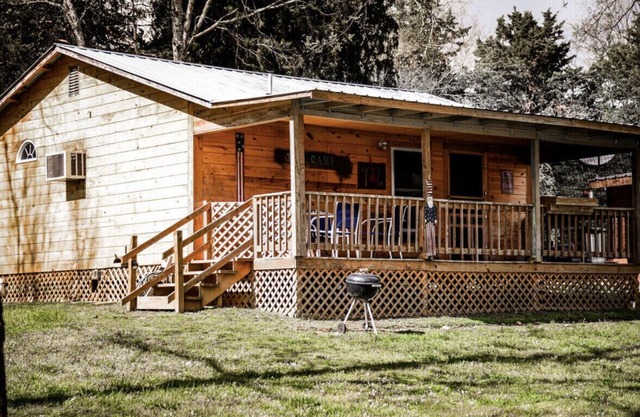 Cabin on Collier creek! In Caddo Gap