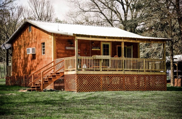 Cabin on Collier Creek