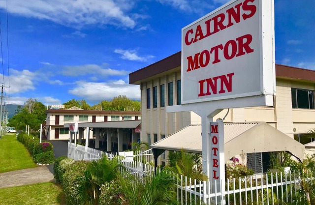 Cairns Motor Inn