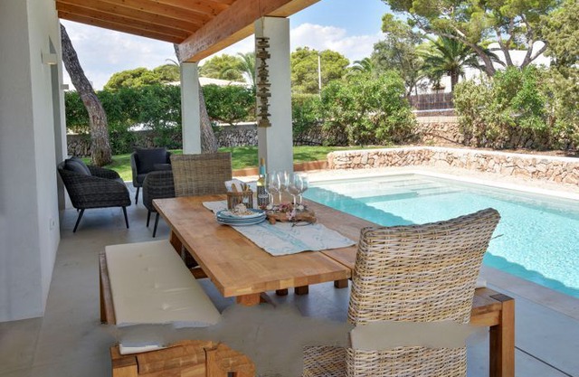 Cala Serena Villa, Sleeps 8 with Air Con and WiFi