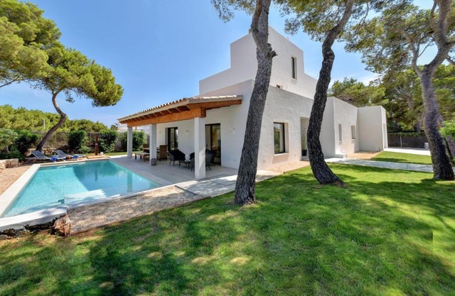 Cala Serena Villa Sleeps 8 Pool Air Con WiFi