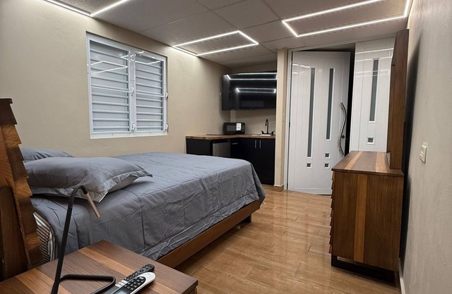 Caleno Boricua apartment. Modern luxury apartment 5 minutes from the beach