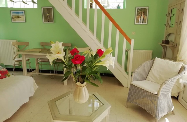 CALINE 3 * HOUSE IN PRIVATE RESIDENCE WITH PARKING 50 M FROM THE SEA