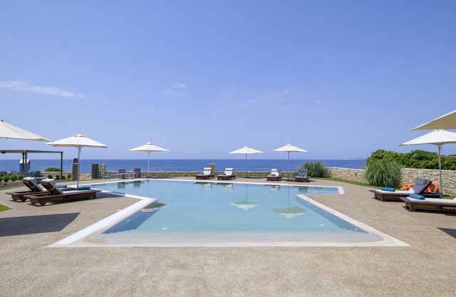 Callisto Seaside Homes & Suites
