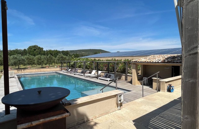 Calm, Comfort and Sports in an organic vineyard 5 minutes from Vaison