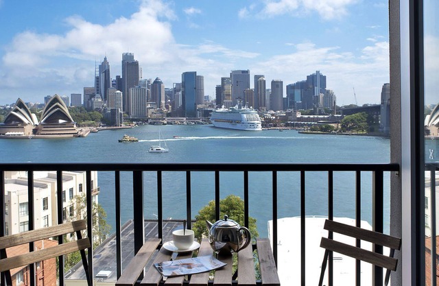 Calypso on Kirribilli