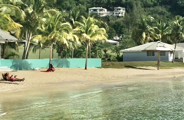 Calypso Villa Galleon Beach 2mins walk