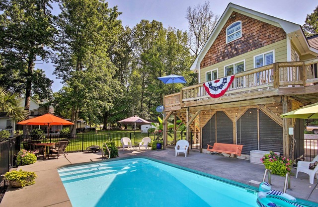 Camden Home on Lake Wateree w/ Boat Dock!