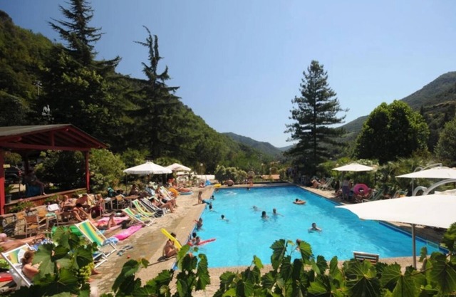 Camping 4 étoiles - Piscine - ef00af