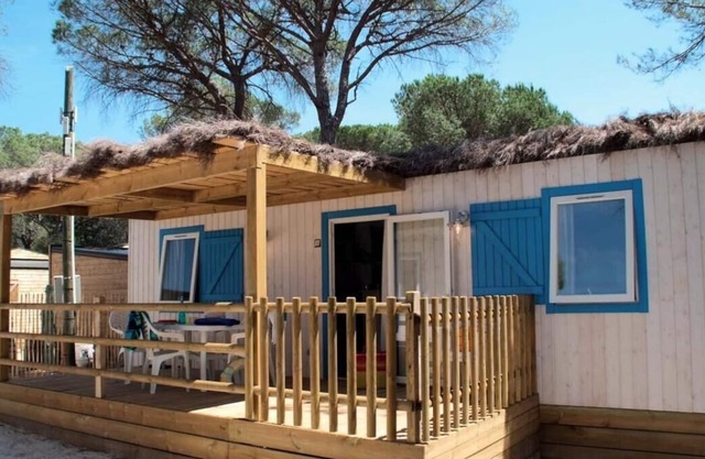 Camping Oasis Village ***** - Comfort themed bungalow 4 rooms 6/8 people air-conditioned + TV