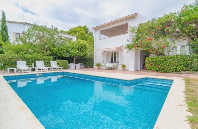 Can Ferro - Three Bedroom Villa, Sleeps 6