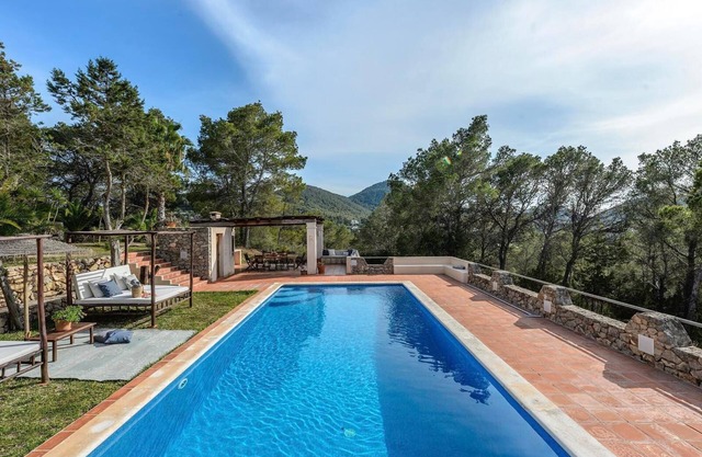 CAN JAIS, BEAUTIFUL CHALET IN THE HEART OF SAN JOSE