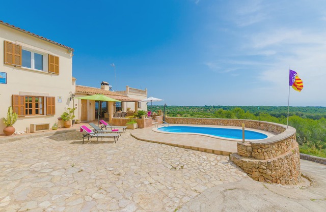 Can Joan Conill - Four Bedroom Villa, Sleeps 8