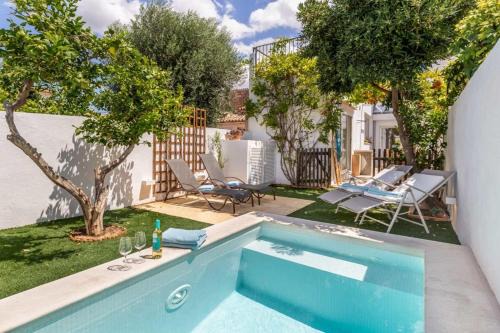 Can Miquel Beautiful family house with pool next to the beach - a48642