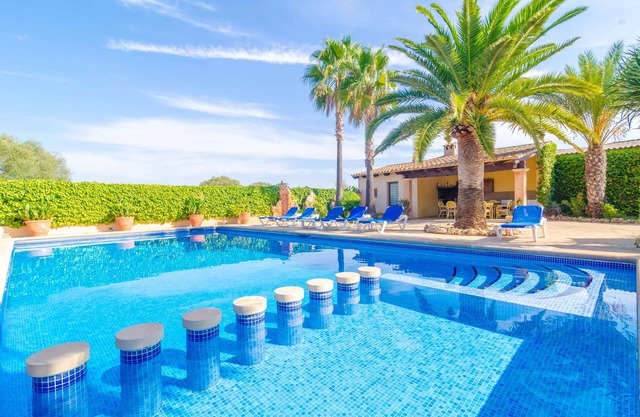 CAN PUÇA - Villa with private pool in Santanyí. Free WiFi