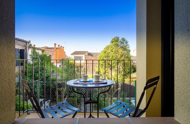 CAN TARONGETA 1-1 Modern and charming apartment close to the beach