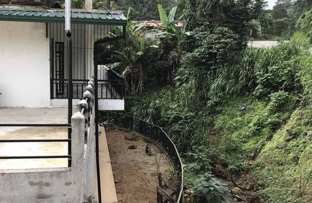 Canalside Villa & Guest House