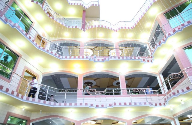 Canari Hotel kashmir view