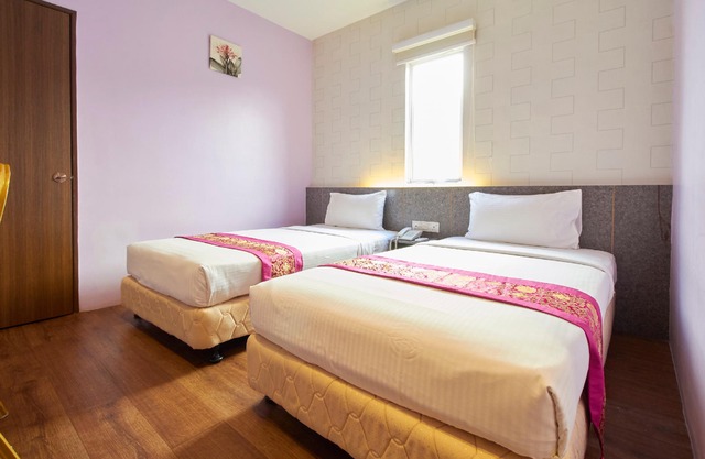 Canary Hotel