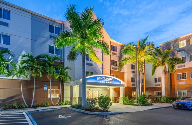 Candlewood Suites Fort Myers/Sanibel Gateway