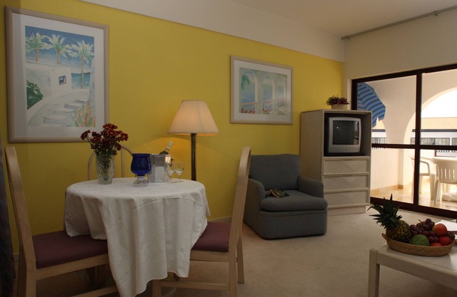 Caniço Bay Apartments