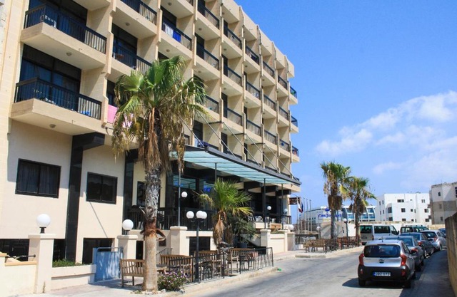 Canifor Hotel