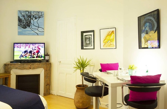 CANNES - TWO STEPS FROM THE PALAIS DES FESTIVALS