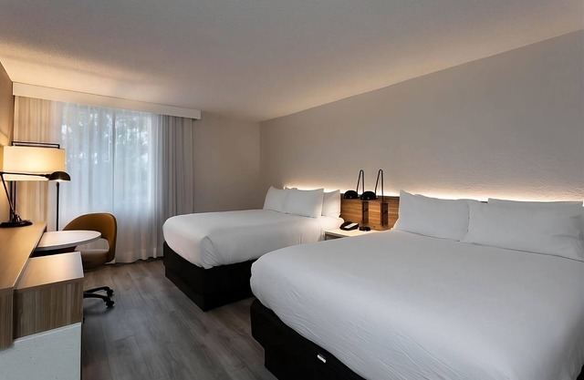 Capital City Escape! 4 Pet-Friendly Units! Free Parking!