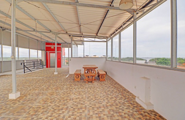 Capital O 92039 Runways House