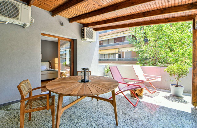 Capparis Boutique bnb aprt for 2 in Central Athens