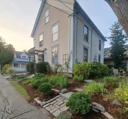 Captain Hugo's Guesthouse