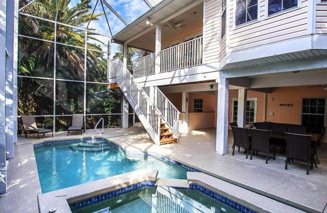 Captiva Breeze Pool Home near beach