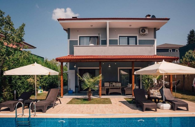Captivating Villa with Private Pool in Sapanca