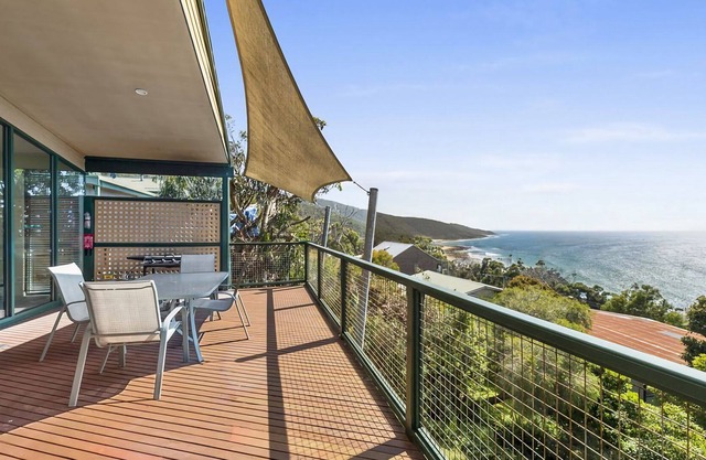 Cara - stunning coastal and sea views!