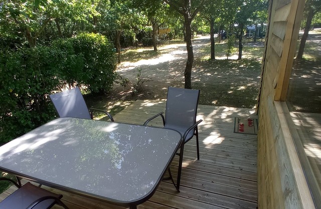 Caravan 'Tente Aménager 4 Personnes' with Private Terrace