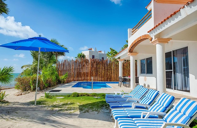 Caribbean classic beachfront villa, beautiful pool, AC and WiFi!
