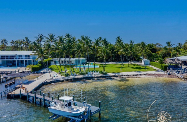 Caribee Beach House ~ Private Islamorada Beach Estate W/Heated Pool & Dockage