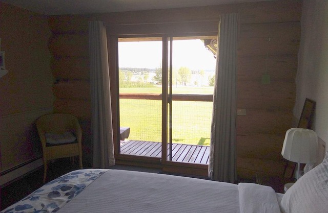 Cariboo Log Guest House