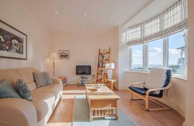 Carlton Lodge - Private parking and central location