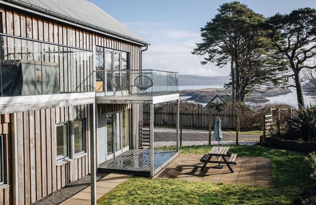 Carnanamish a Luxurious Cottage in Tobermory